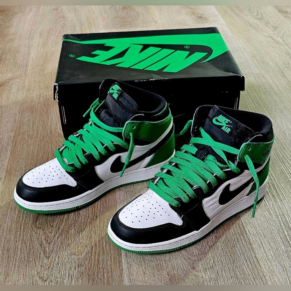 Size 7Y Nike Air Jordan 1 Retro High OG GS "Lucky Green" - Picture 6 of 11